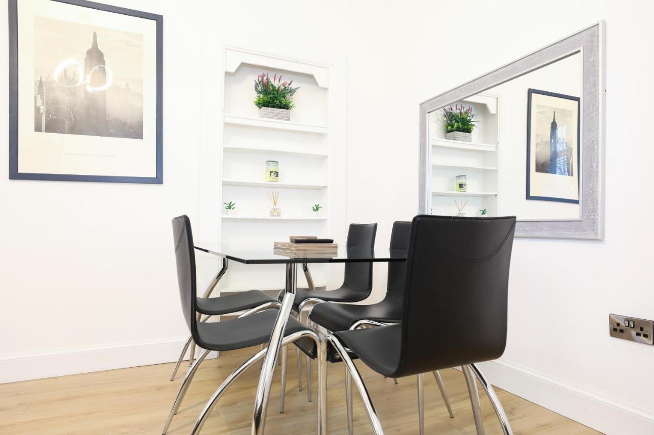 Stunning Modern 3 Bedroom Apartment Единбург Екстериор снимка