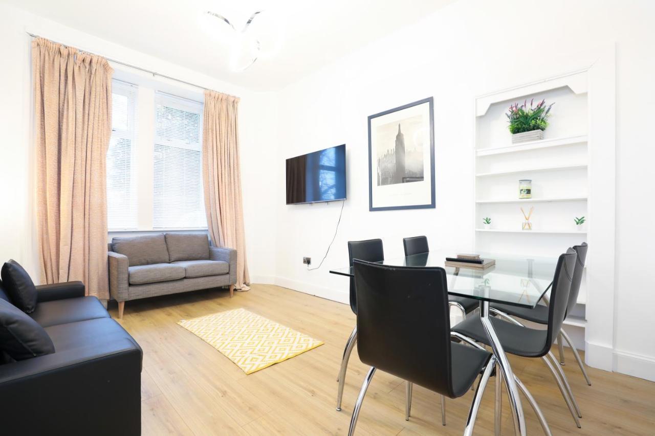 Stunning Modern 3 Bedroom Apartment Единбург Екстериор снимка